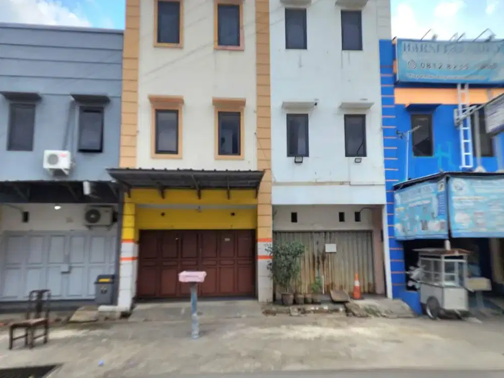 Ruko Siap Huni dan Strategis di Vila Pekayon Bekasi