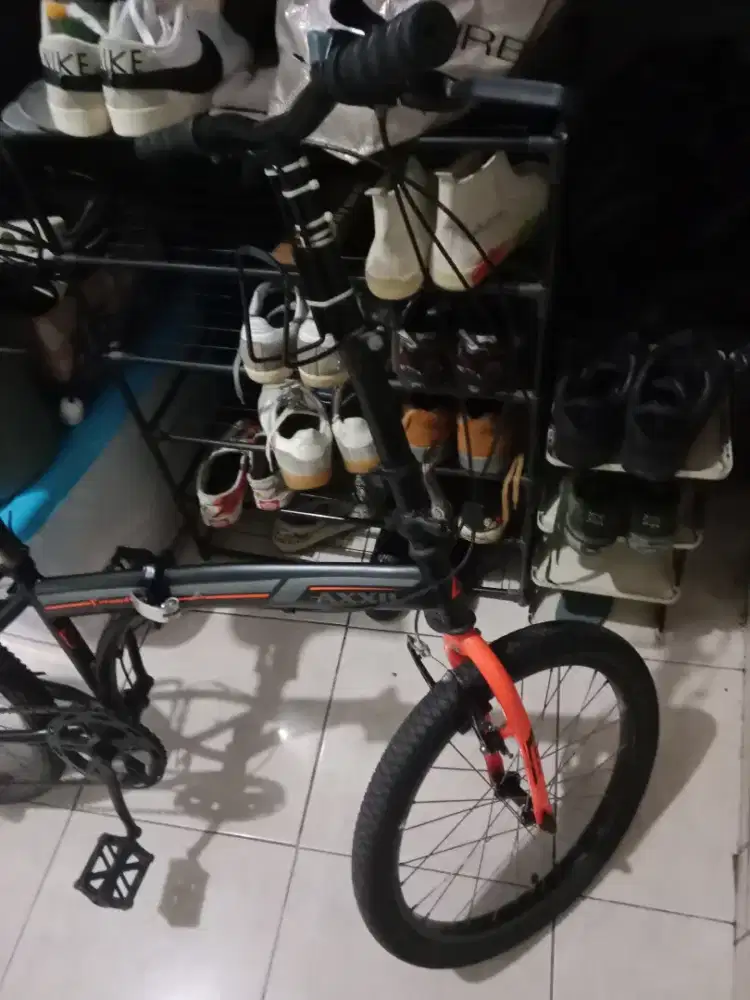 Sepeda lipet bekas