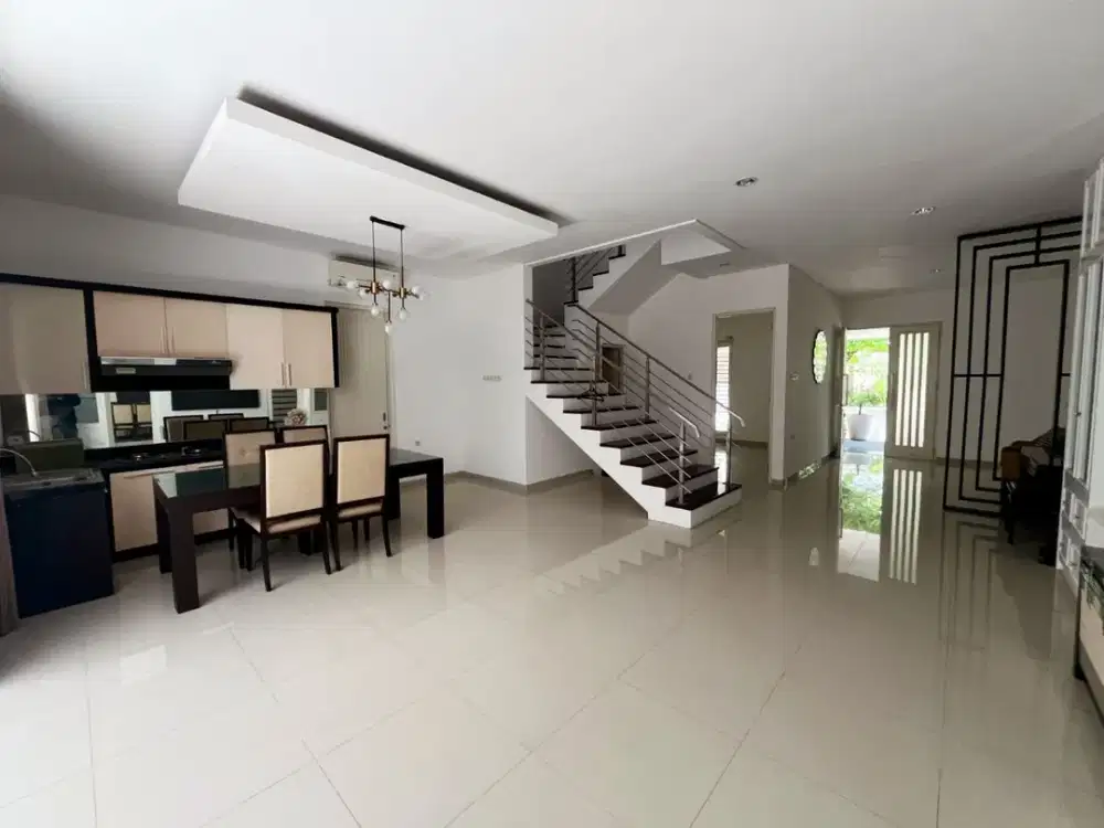 Termurah Rumah Minimalis 2 Lt Pakuwon City Dekat Puri Galaxy