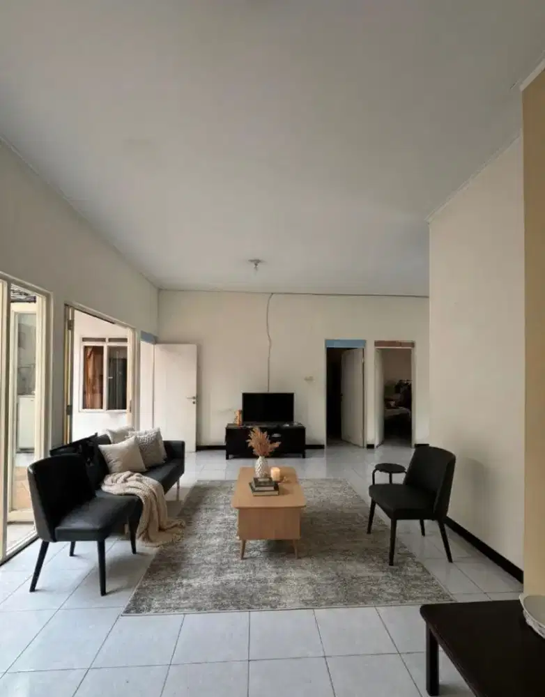Dijual rumah siap huni nyaman di Taman Holis Indah 2 Bandung