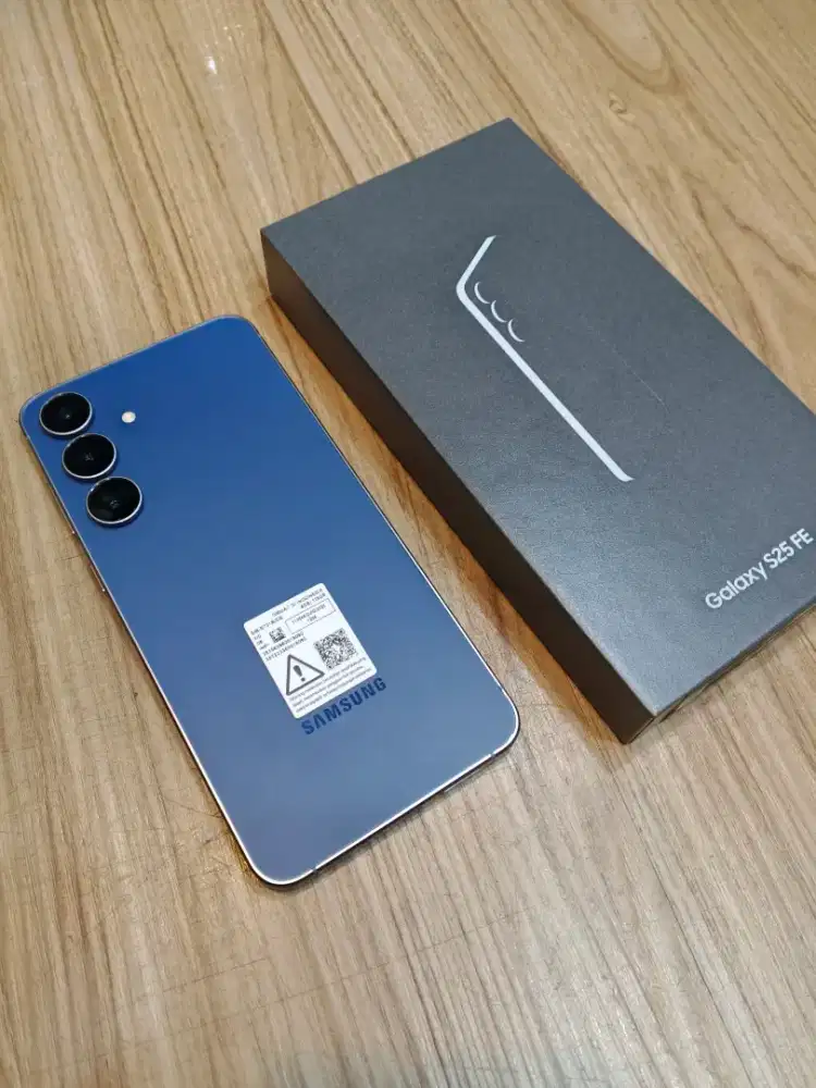 Samsung S25 FE 8/128 like new
