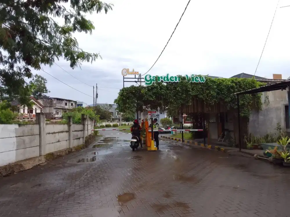 Lelang Rumah Kompleks pinus regency soekarno hatta Bandung