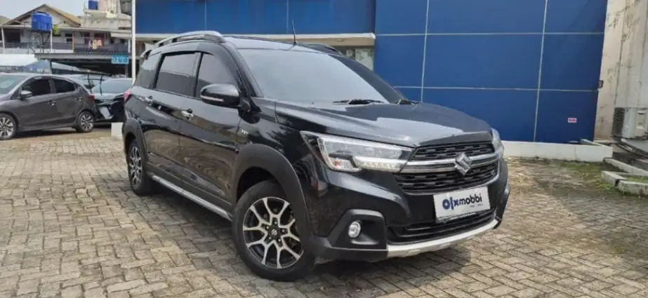 DP MURAH Suzuki XL7 1.5 Beta Bensin-AT 2021 Hitam CFAOF
