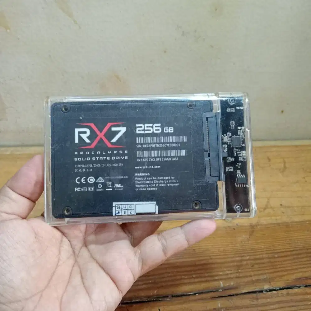 SSD Sata 256 GB 2.5 inch RX7 sentinel 100%