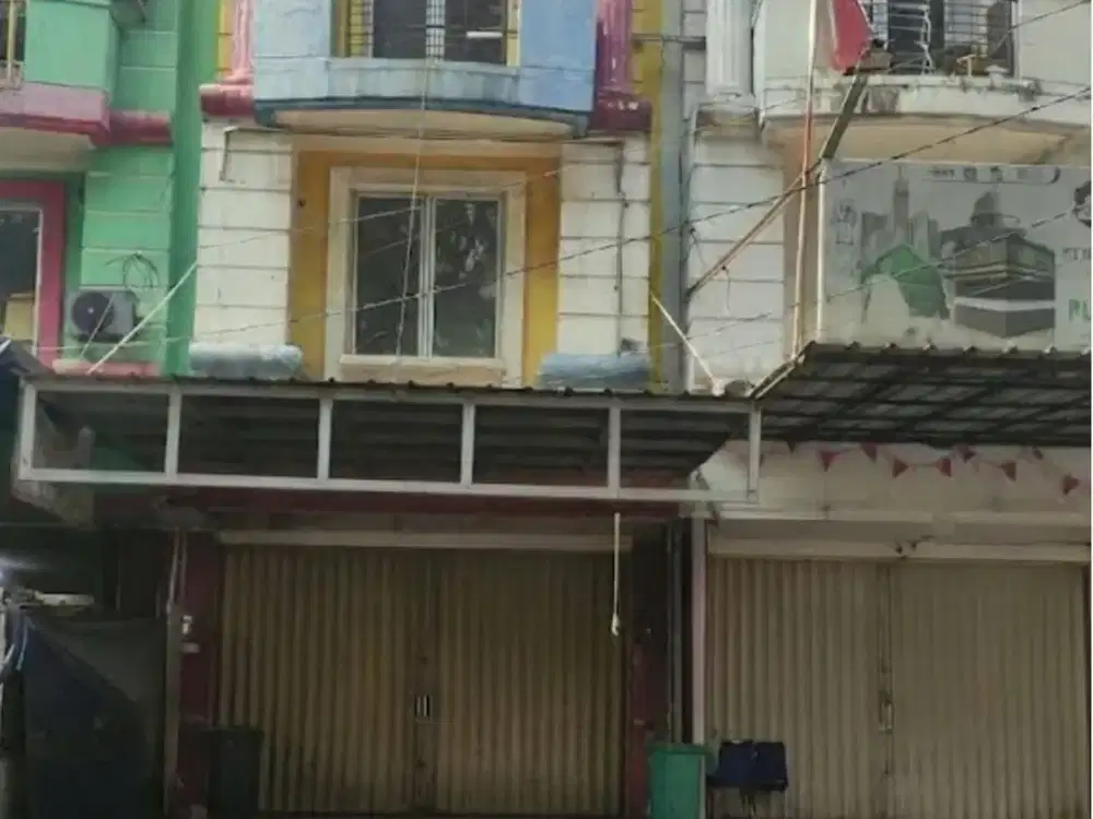 Ruko Strategis 2,5 Lantai Pinggir di Jalan Raya Harapan Indah, LT 75 m² LB 127 m², SHM