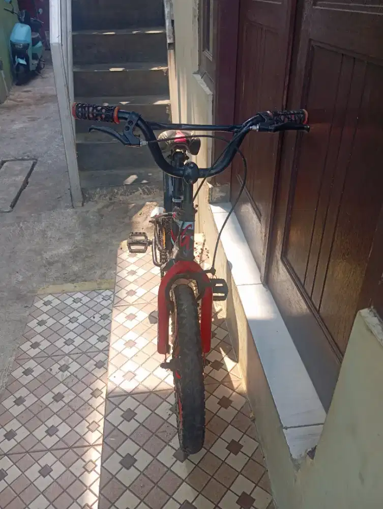 Di jual sepeda BMX anak merek Genio