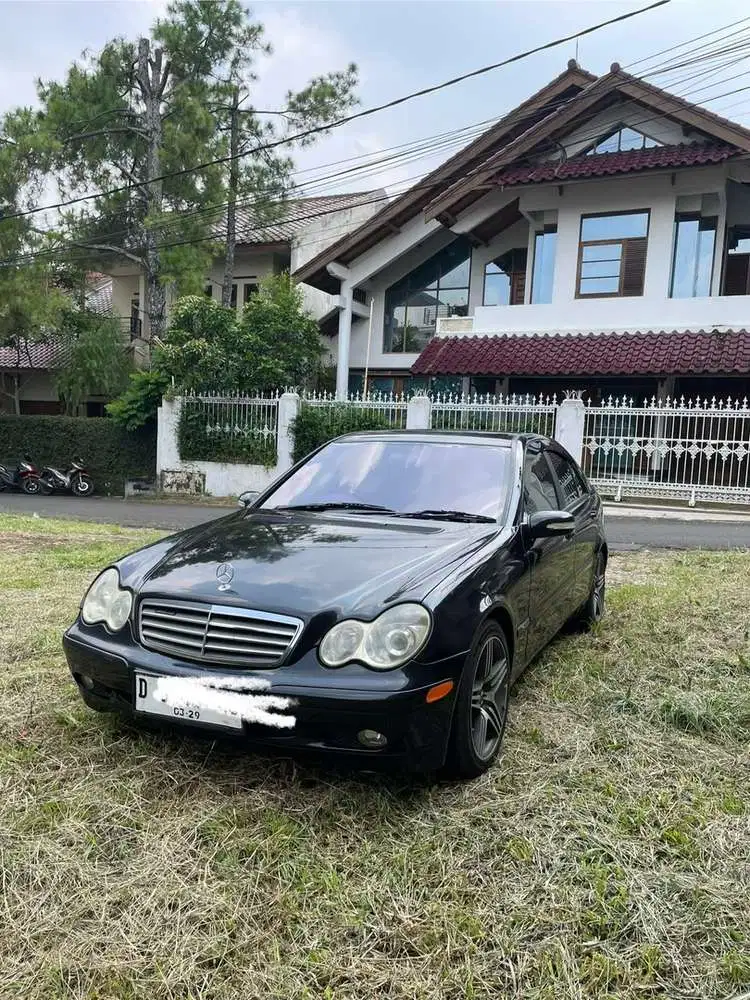 Mercedes-Benz C180 2002 Bensin