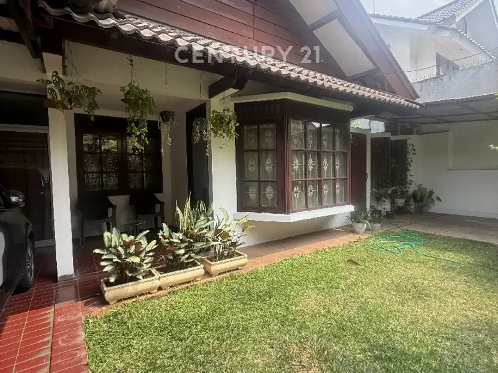 Dijual  Rumah  Luas Lokasi Strategis  Bintaro Sektor 1 Jaksel