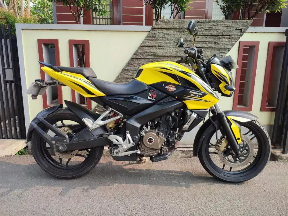 PULSAR NS200CC 2014