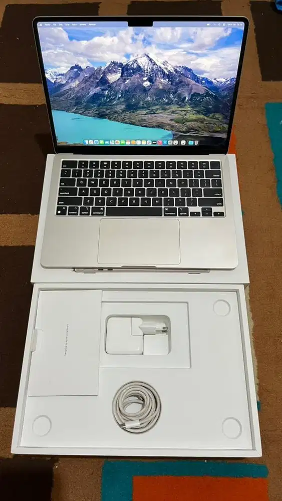 Macbook Air M2 16/256 likenew stralight