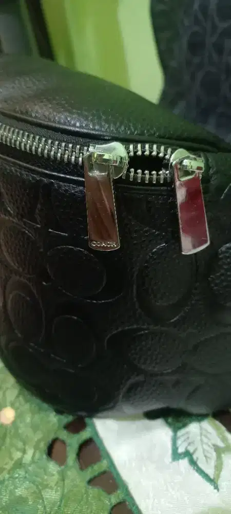 Tas selempang COUCH