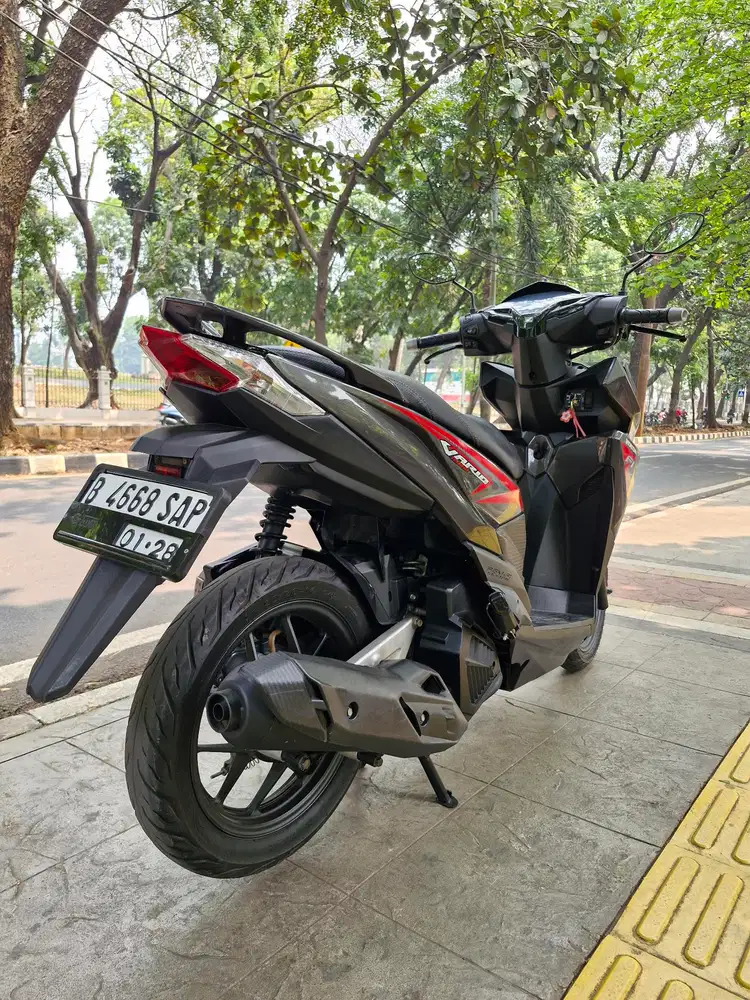 DIJUAL CASH HONDA VARIO 125 LED OLD CBS FI THN 2017 PJK IDUP