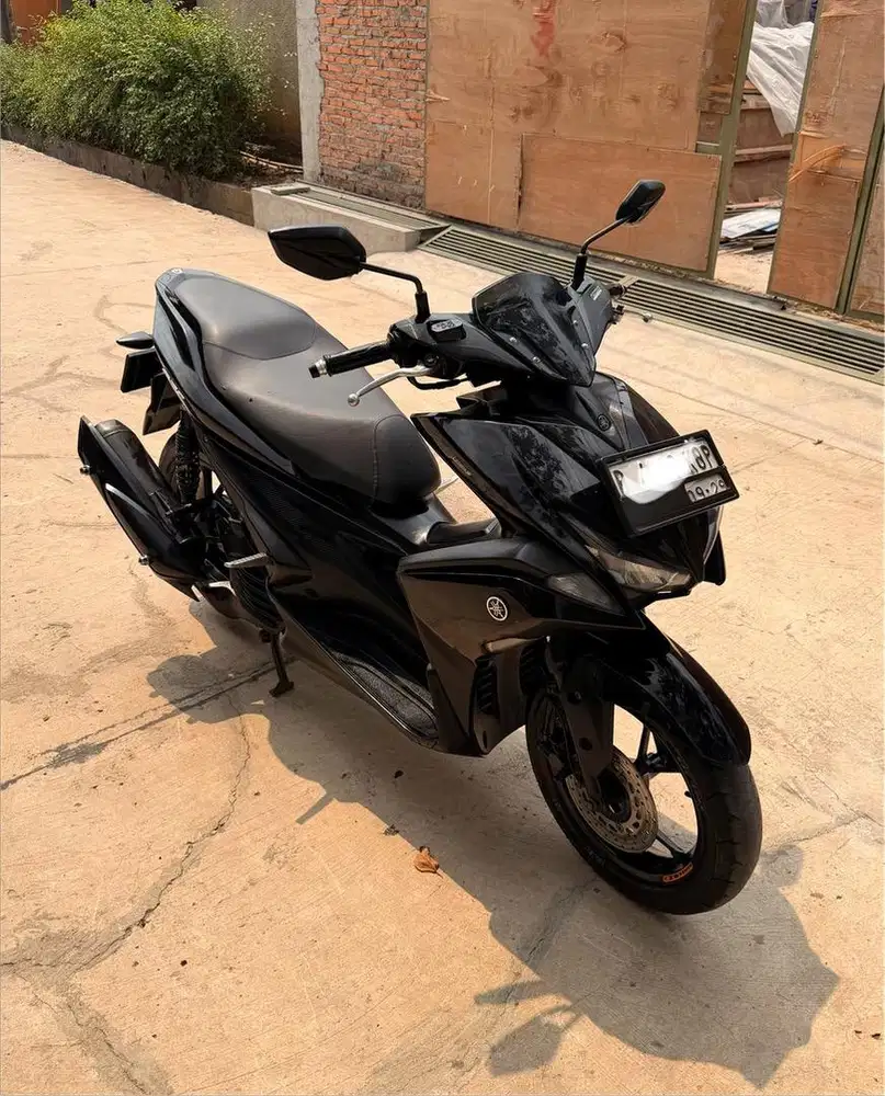YAMAHA AEROX 2019 BLACK