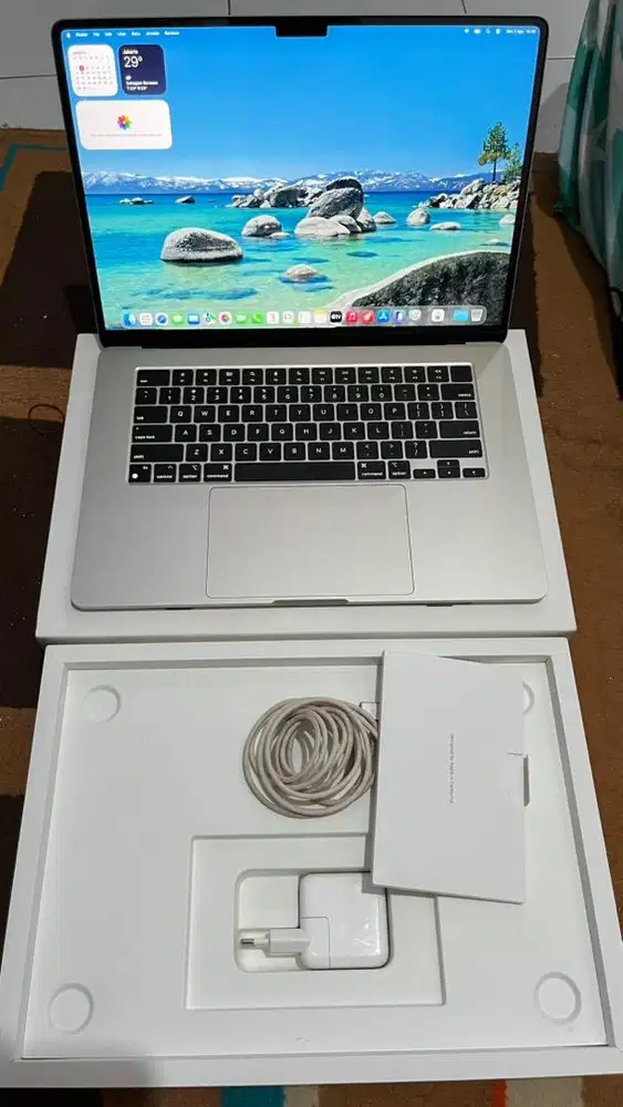 Macbook Air M3 8/256 15inch