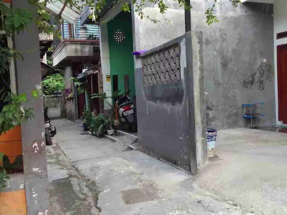 Dijual Rumah Tingkat ada Rooftop di kota Batu Ciapus