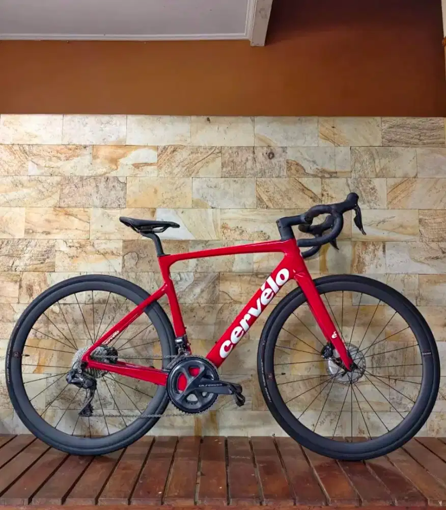 Roadbike Cervelo Caledonia 5 Carbon Size 54 GS Ultegra Di2WSReserve 35