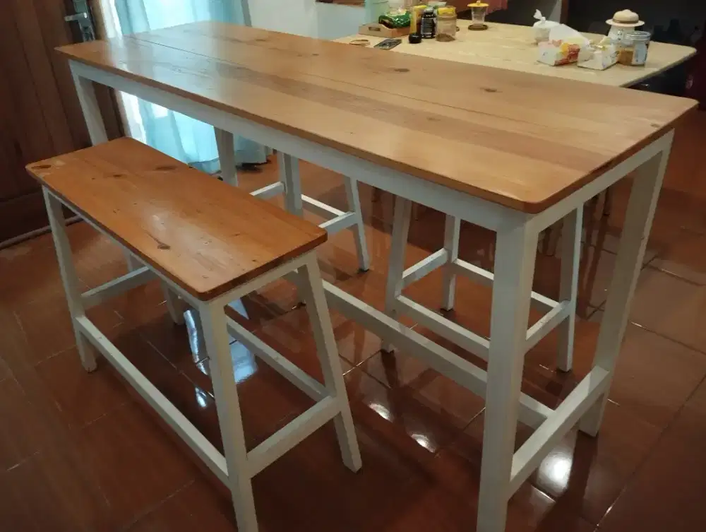 Jual cepat 1 set meja makan model bar/warung