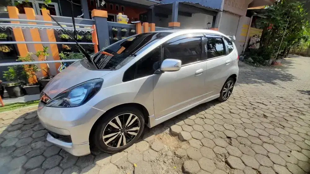 Dijual honda jazz tipe S tahun 2014