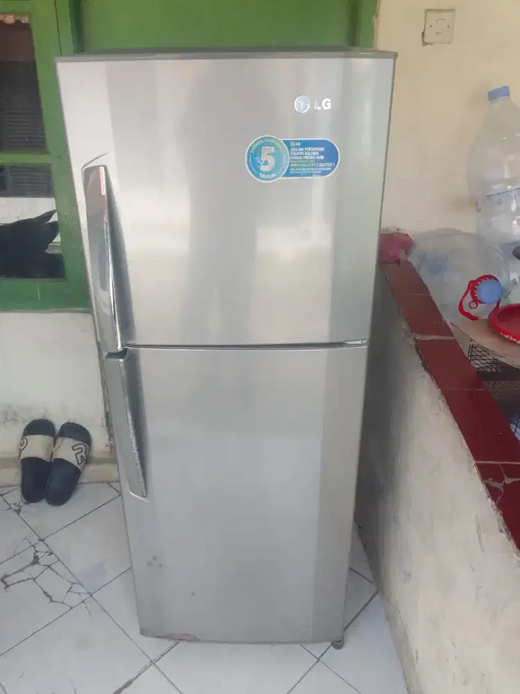 Kulkas LG masih orisinil siap pakai