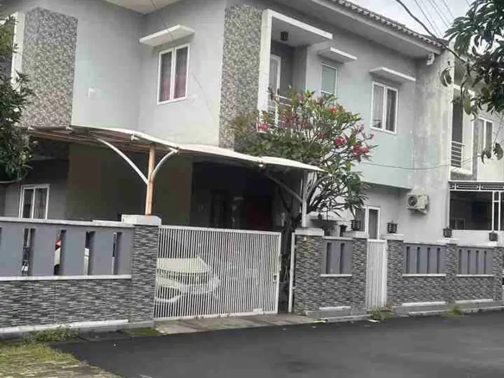 Rumah 2 Lantai Semi Furnished Dalam Cluster di Cipayung Jaktim