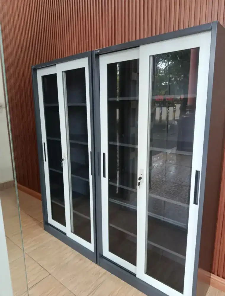 Lemari Arsip 2 Pintu Full Kaca Sliding