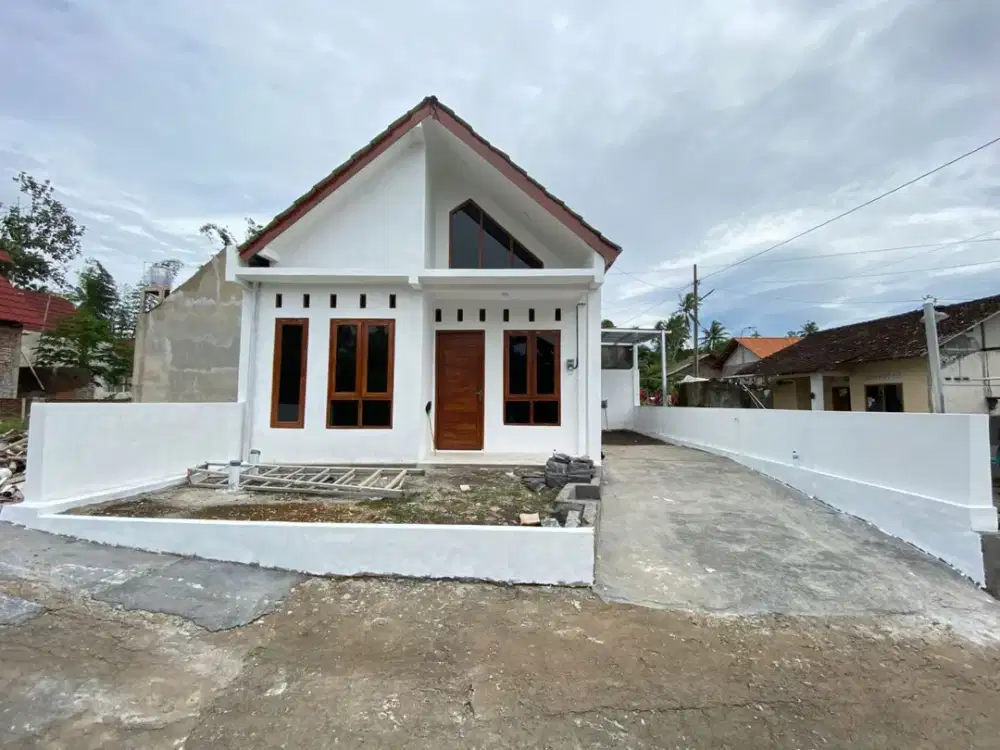 RUMAH BARU DALAM CLUSTER DEKAT PASAR TURI SLEMAN, HARGA CUMA 488 JUTA-AN