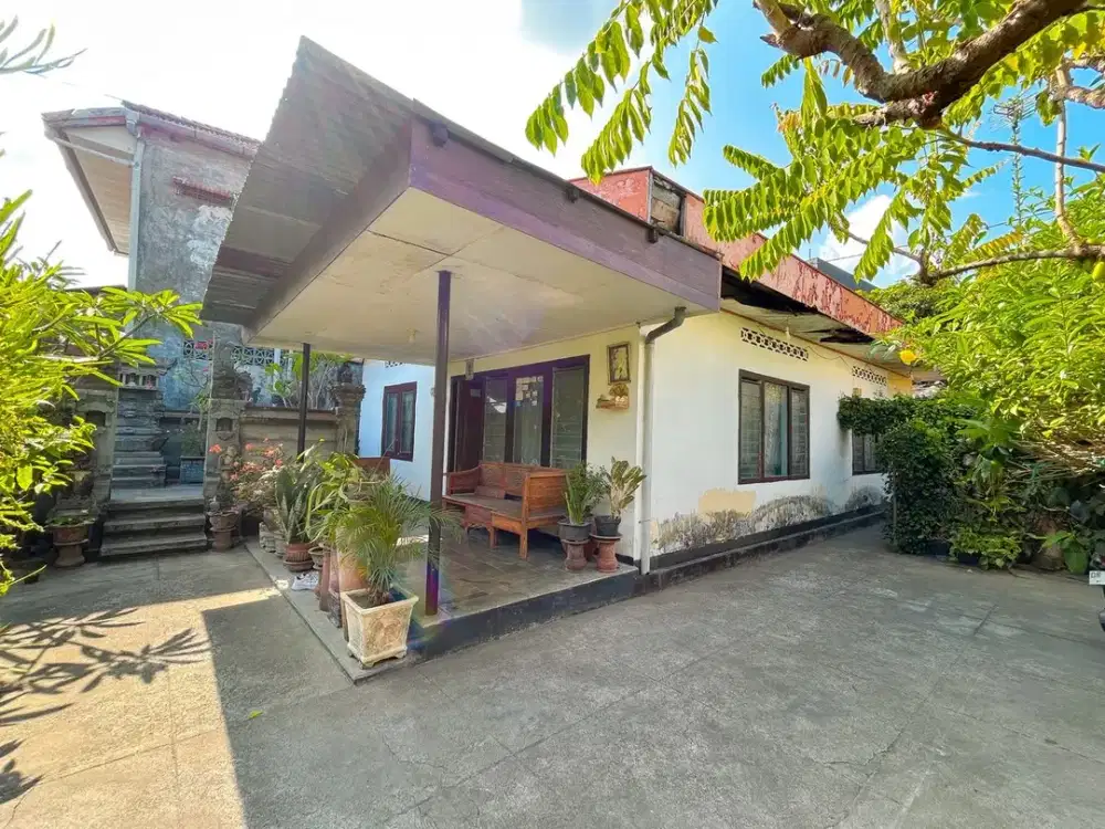 Rumah dekat jalan caturwarga Mataram
