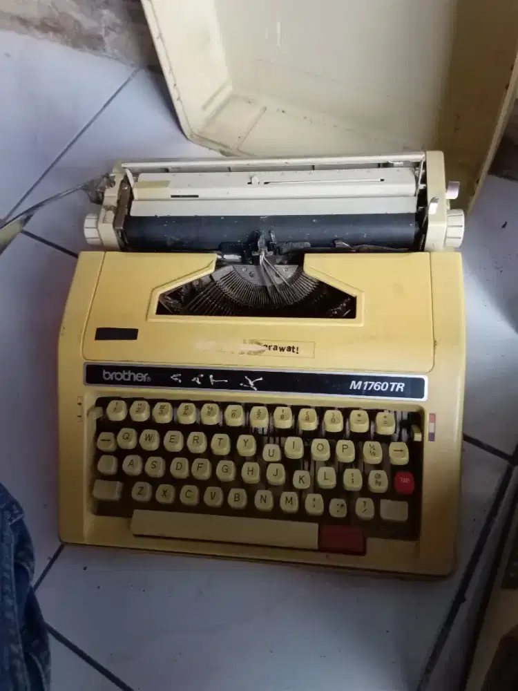 Mesin Tik Jadul Brother M1760TR Vintage Klasik + Hardcase