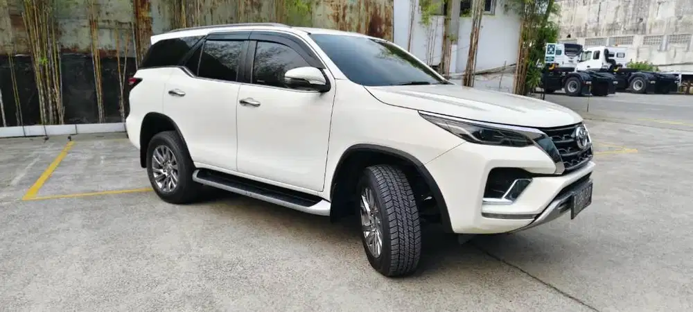 TOYOTA FORTUNER 2.8 VRZ 4x2 A/T LUX DIESEL