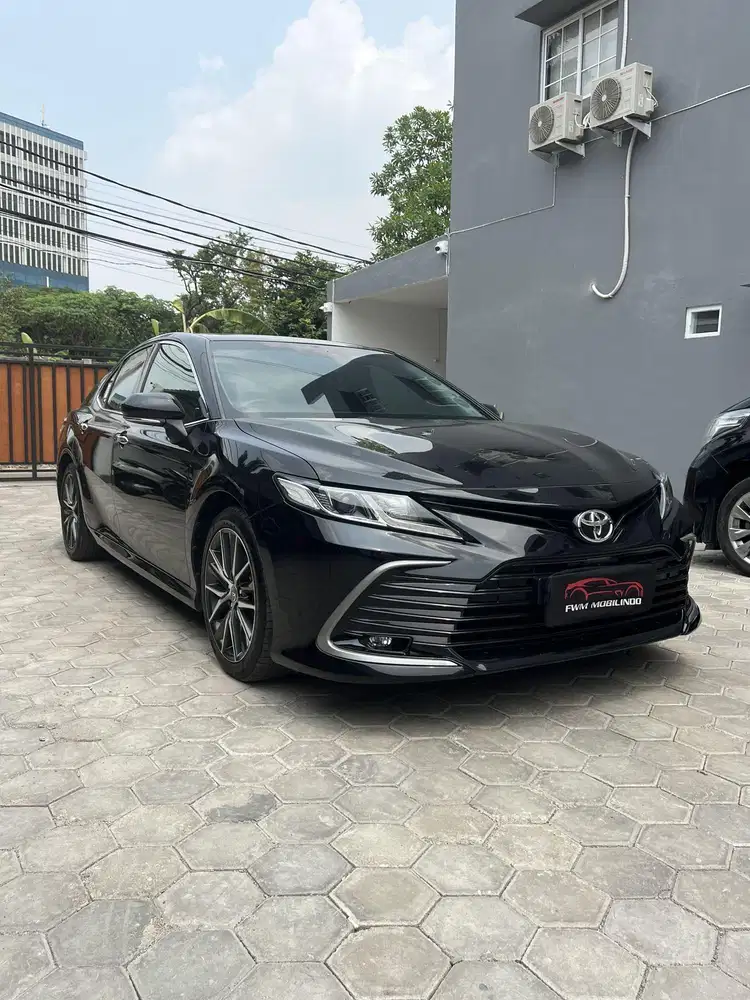 Toyota camry 2.5 V AT 2021 hitam, termurah