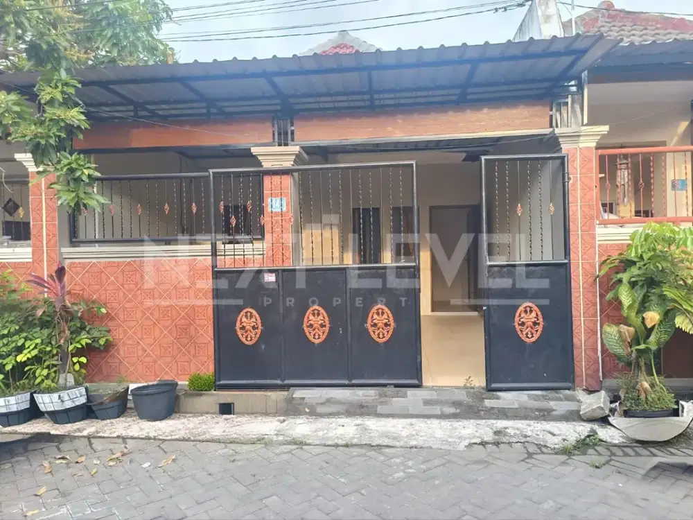 Dijual rumah siap huni di Lebak timur Surabaya