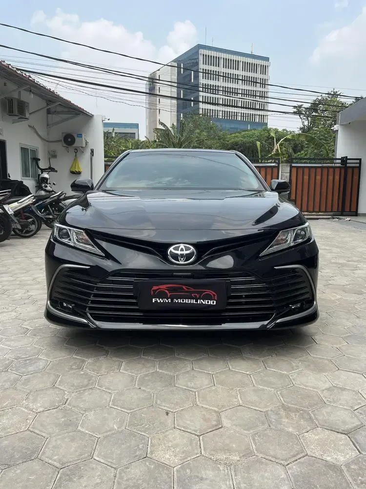 Toyota camry 2.5 V AT 2021 hitam, termurah, siap pakai