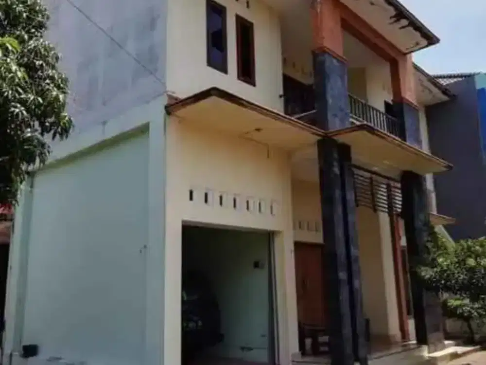 Rumah 2 Lt FULL FURNISHED di Ngesrep Timur, Sumurboto Banyumanik dekat Jalan Raya