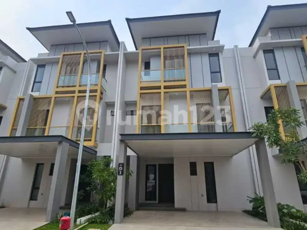 Rumah Cantik di BSD City Brand New 3 Lantai Siap Huni