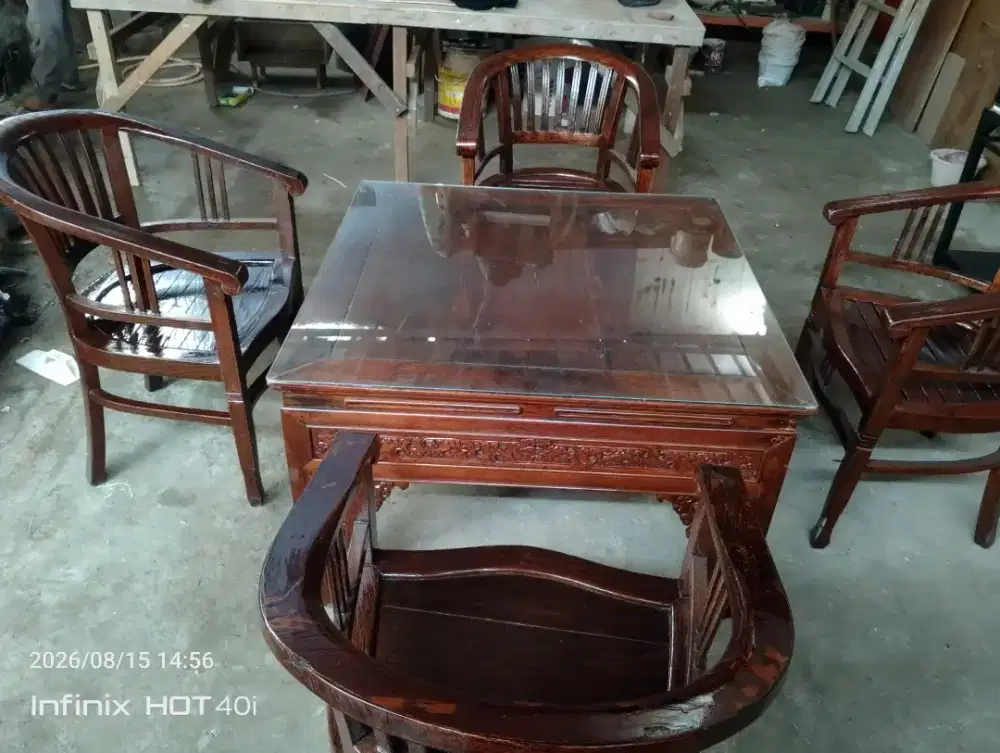 Meja set kursi 4bh, model kayu jati