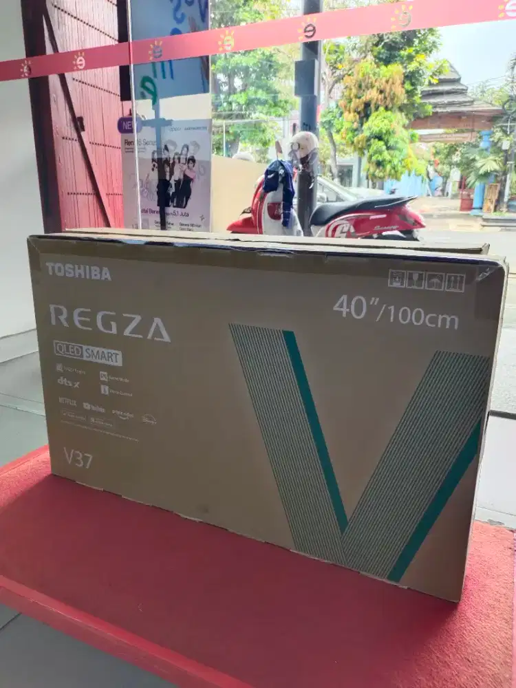TOSHIBA 40 QLED 2K SMART TV