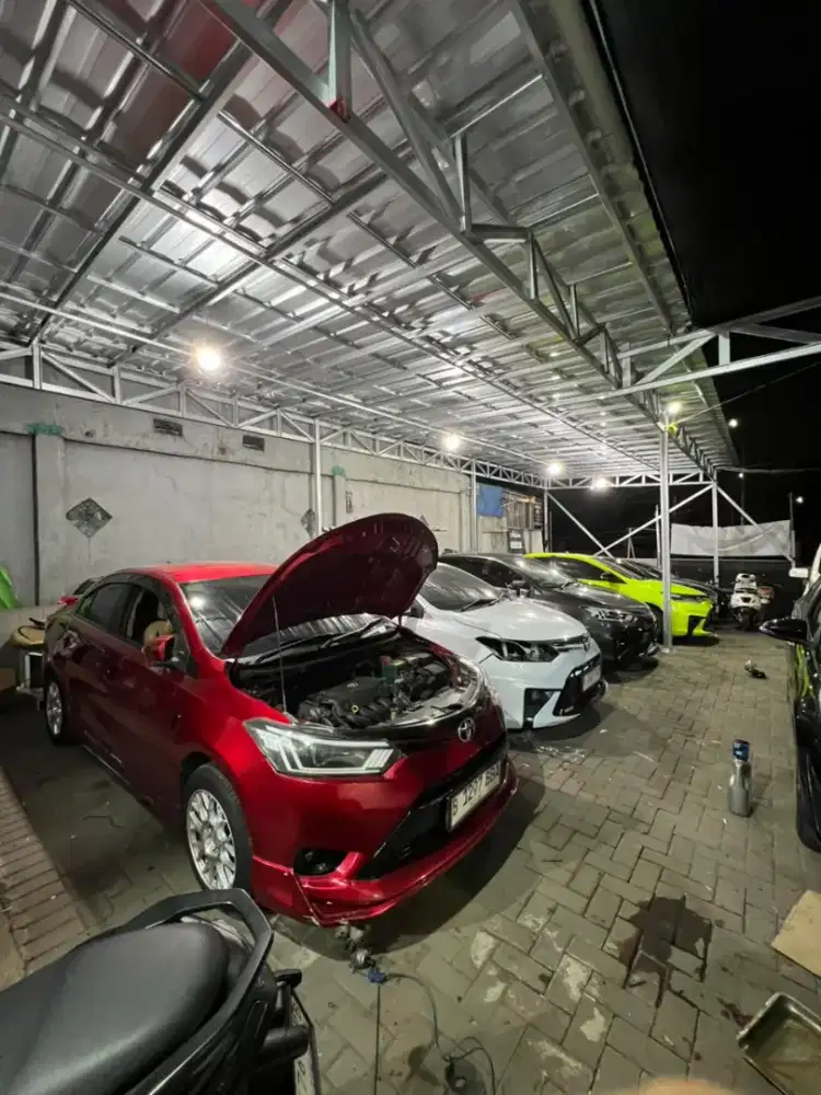 MENCARI TENAGA TUKANG CAT MOBIL