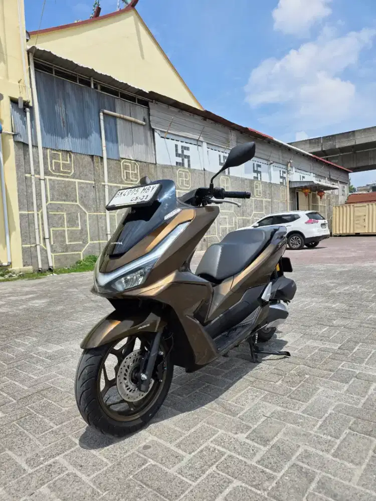 Honda PCX 160 RoadSync Brown 2026