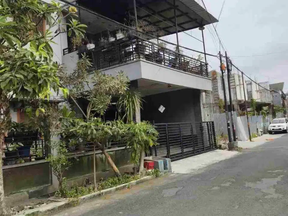 Dijual Cepat Rumah Semifurnish 2Lantai Didekat Universitas Brawijaya Suhat Kita Malang