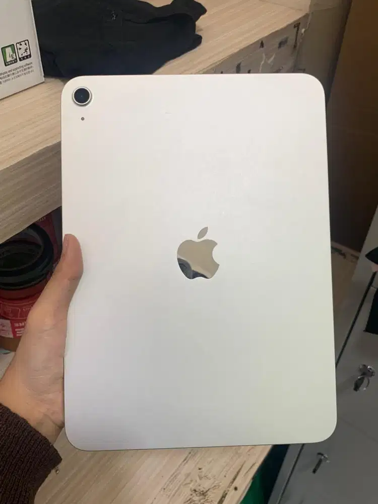 Ipad gen 11 128gb resmi ibox fullset bh 100% cc 106  garansi on