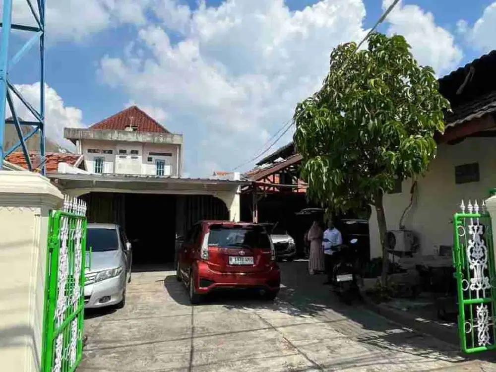 ​Asset Langka Jakpus! Rumah Luas 466 m² 7 Kamar di Johar Baru – Sangat Potensial untuk Bisnis Kos