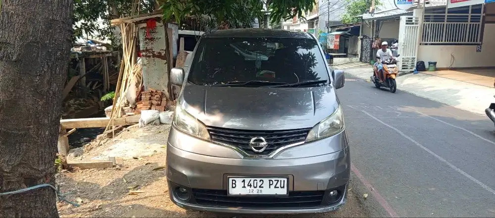 Nissan evalia XV AT 2013
