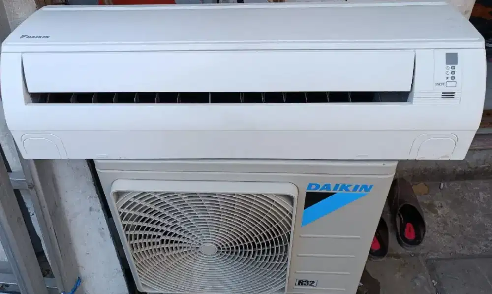 AC Daikin 1/2pk mulus, normal dan dingin