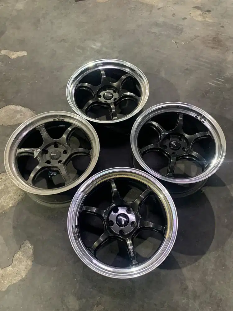 Advan Racing GT RG-D2 Velg Rims R18 5x114.3 8.5 rata et22