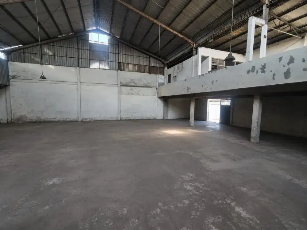 Dijual Gudang Siap Pakai Strategis di Ploso Bronggalan Surabaya Timur
