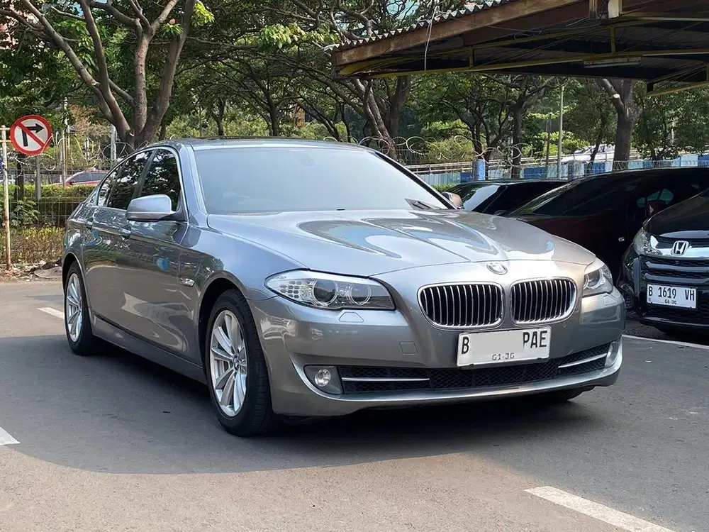 BMW 520i AT 2012