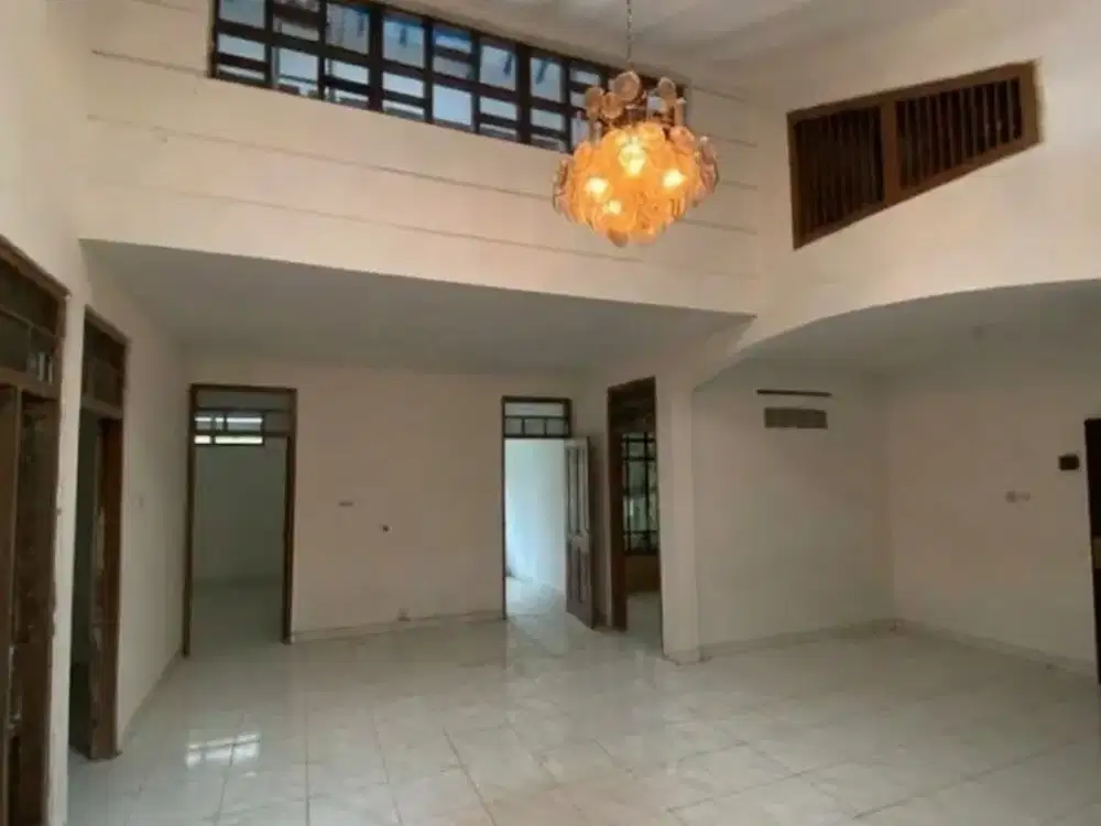 MURAH Rumah Komplek Sanggar Hurip Soekarno Hatta