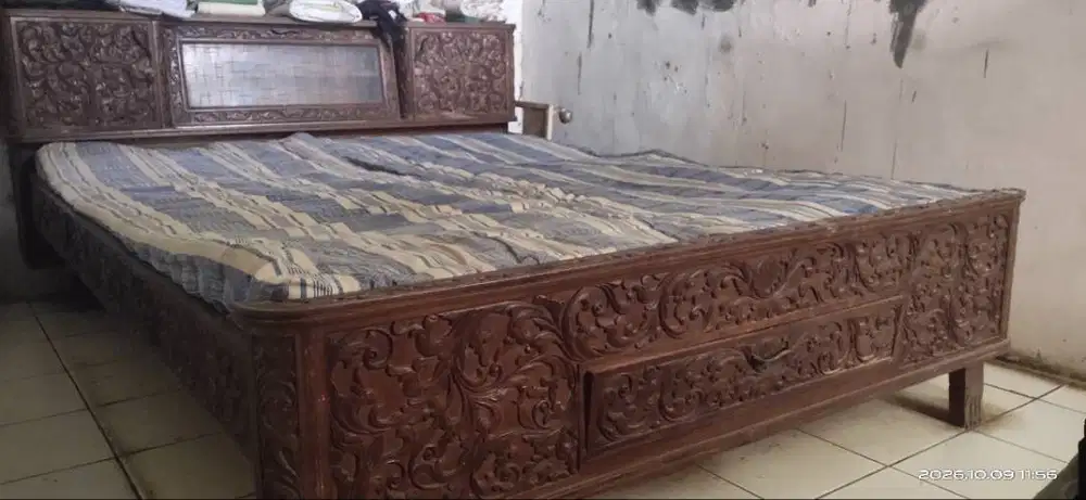 Jual ranjang jati kondisi 90%