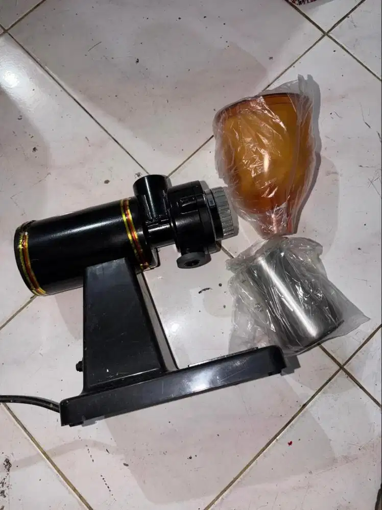 Mesin giling biji kopi