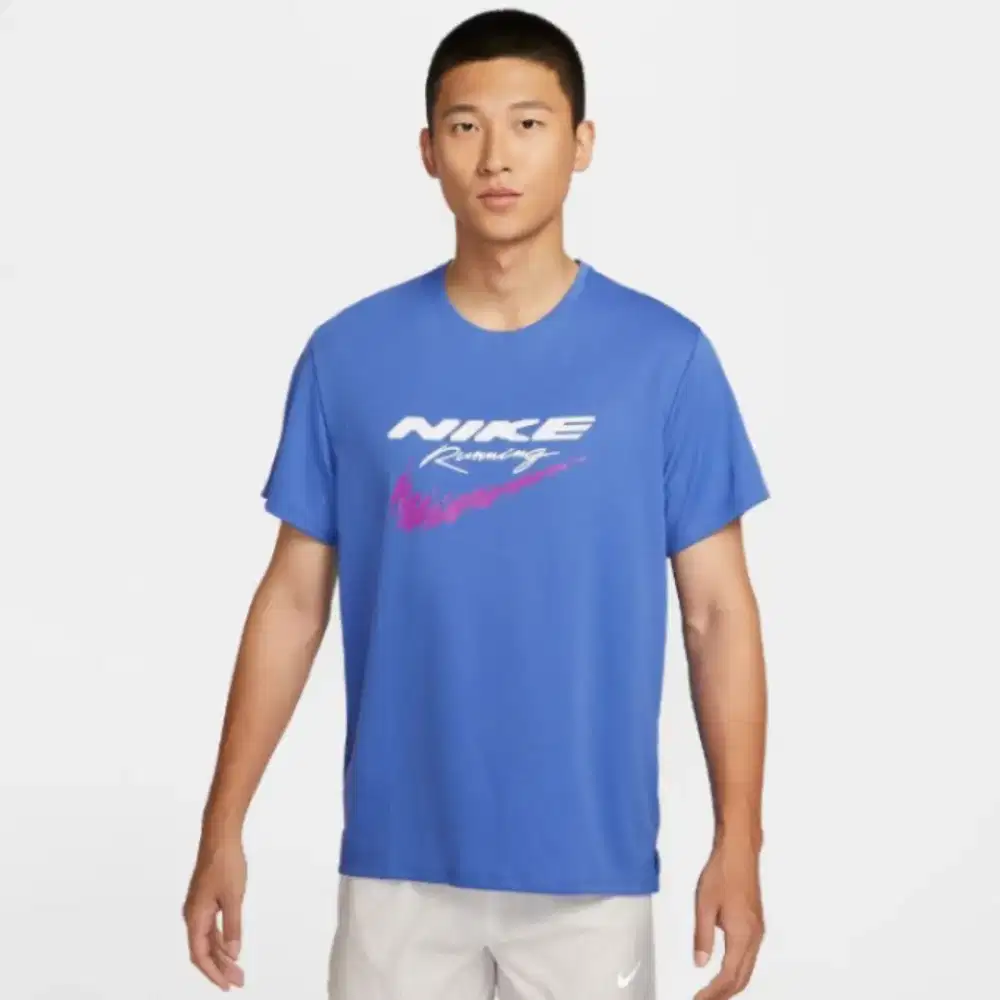 Nike Dri-FIT Kaos Pria Miler UV Running - Comet Blue HV2136-411